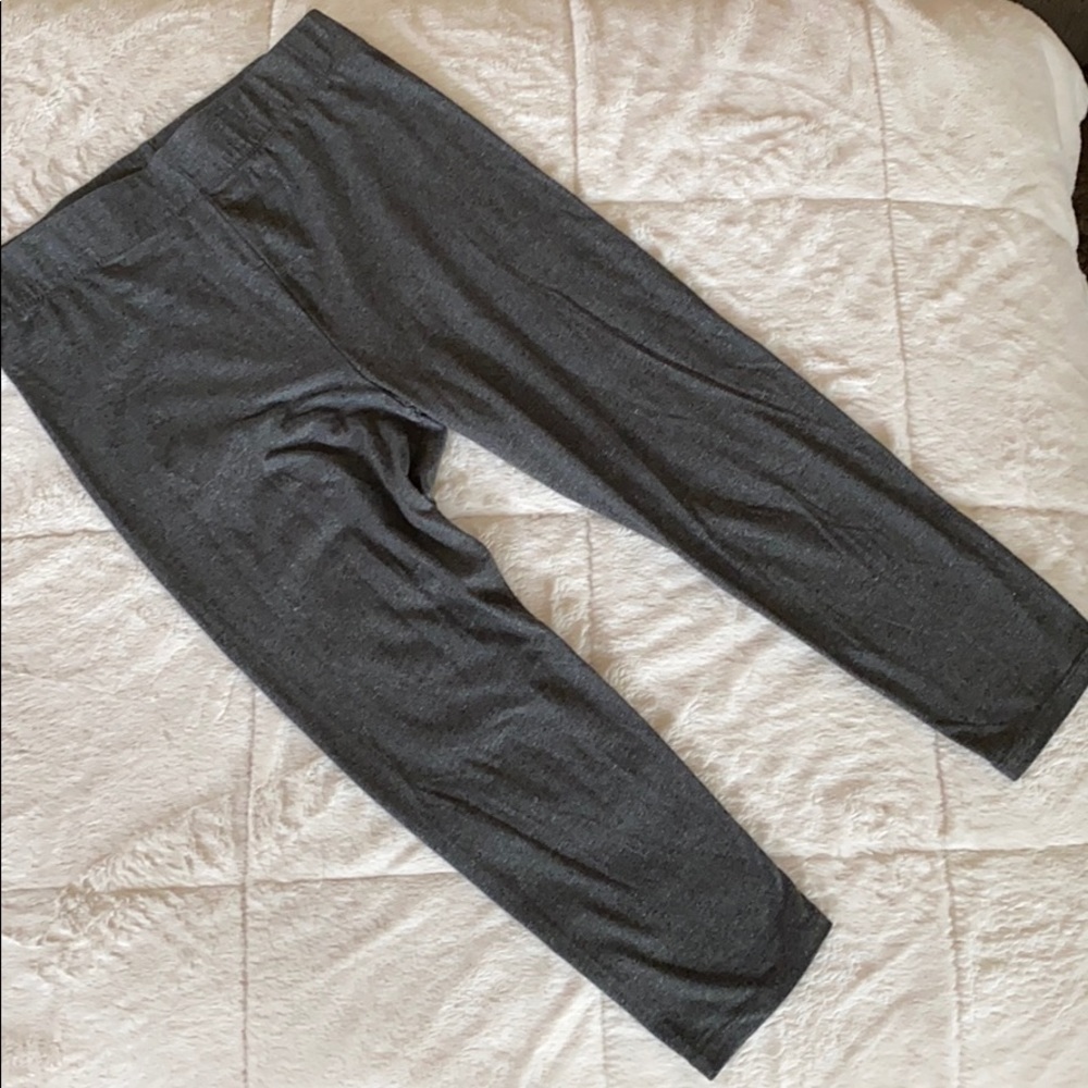 3/4 length charcoal gray leggings